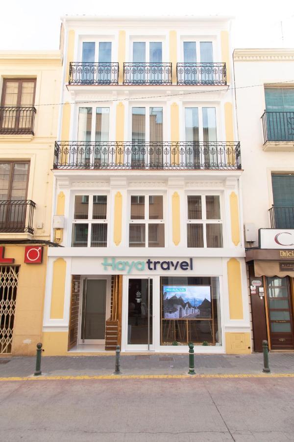 Elizabeth Towers Apartment Almansa Exterior photo