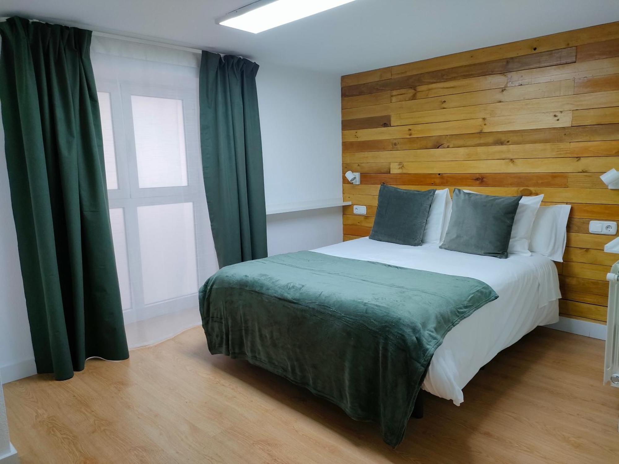 Elizabeth Towers Apartment Almansa Exterior photo